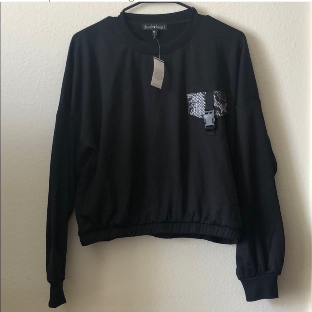 Sweatshirts size M, Comfy, soft fabric, brand-Derek heart, elastic in the waist